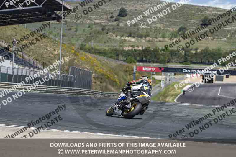 cadwell no limits trackday;cadwell park;cadwell park photographs;cadwell trackday photographs;enduro digital images;event digital images;eventdigitalimages;navarra;no limits trackdays;peter wileman photography;racing digital images;trackday digital images;trackday photos